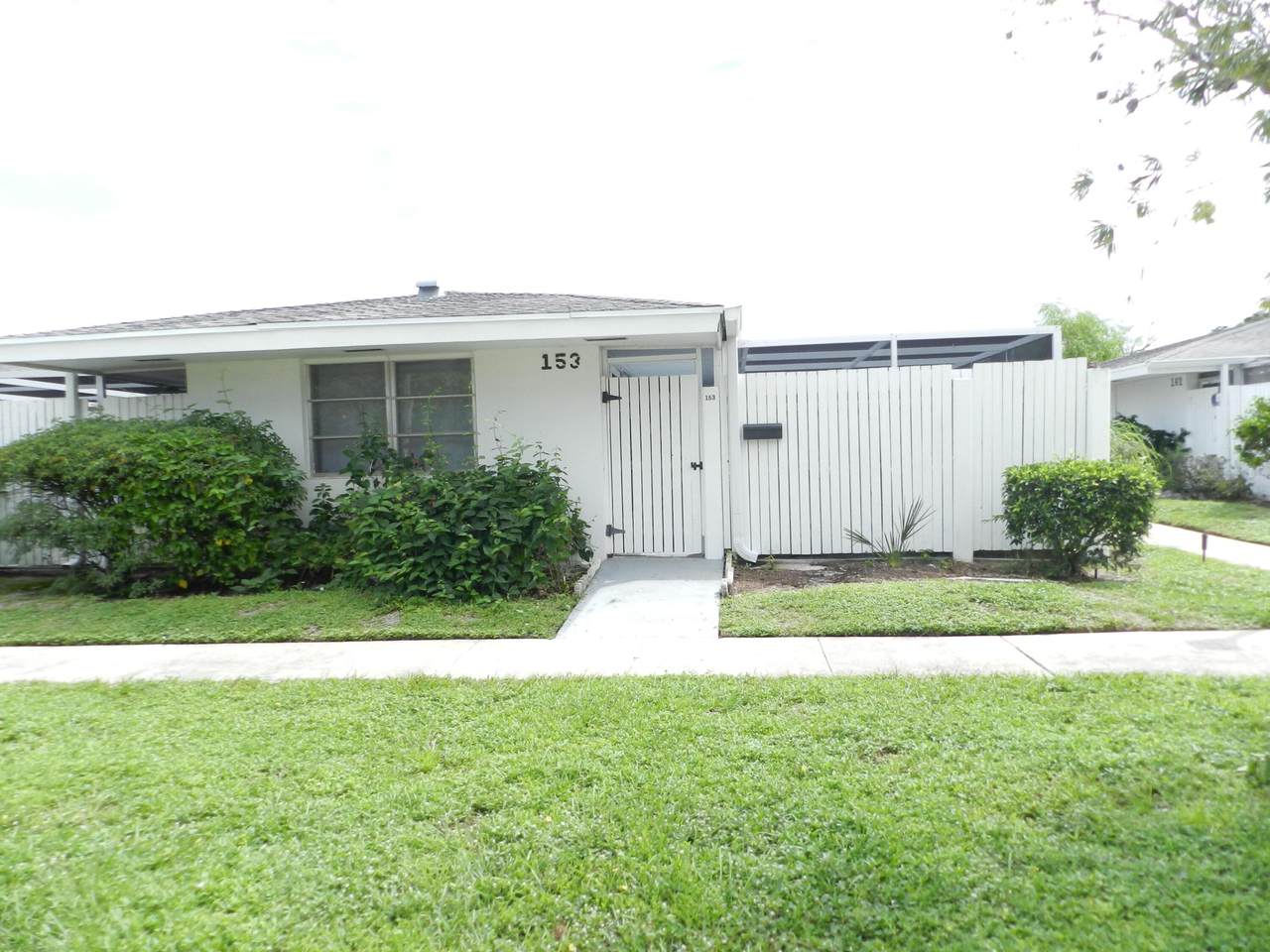 153 West Court - Photo 1