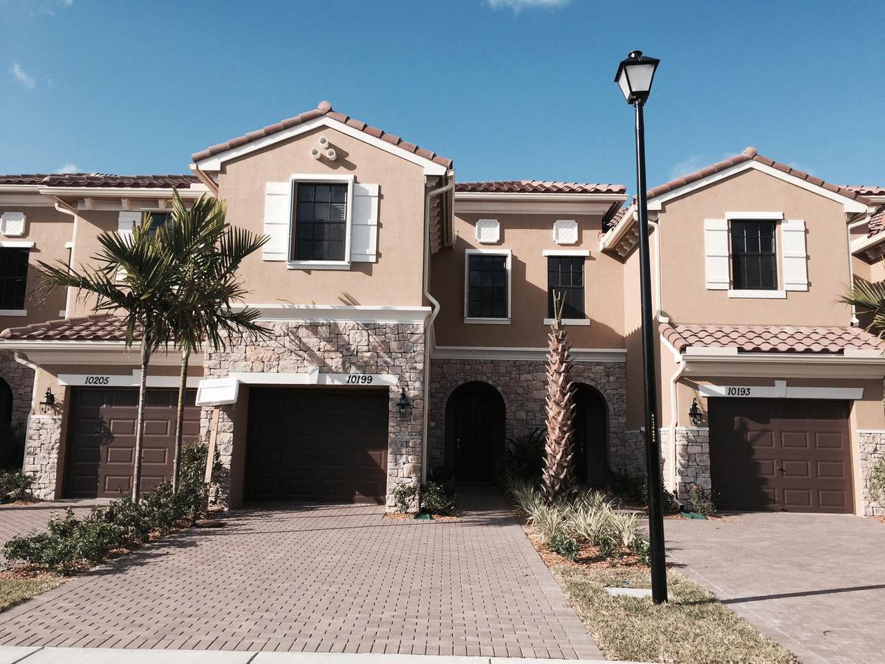 10199 Wellington Parc Drive - Photo 1