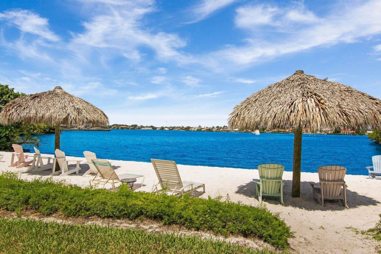 https://bt-photos.global.ssl.fastly.net/beaches/1280_boomver_1_B26082685-2.jpg