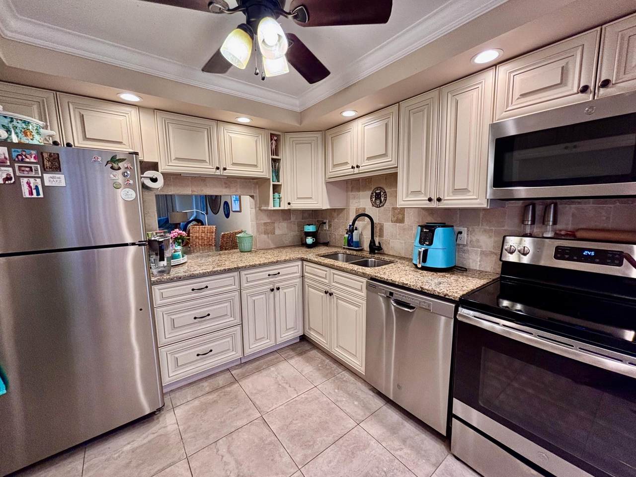 400 20th Street - Photo 1
