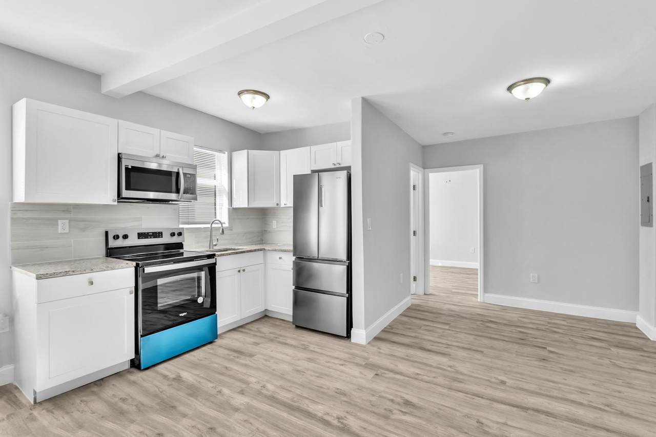 1142 4TH Street - Photo 1