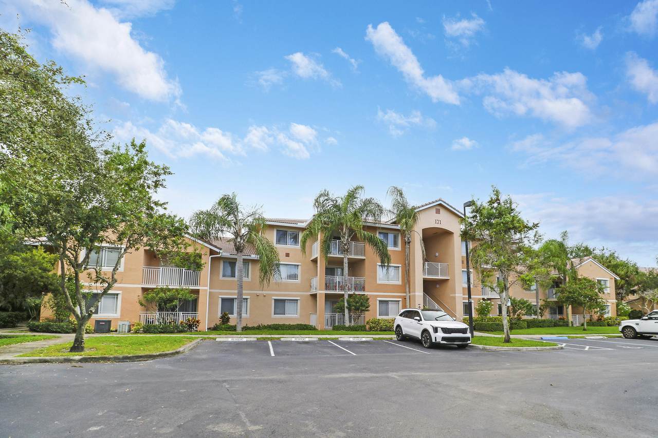 171 Palm Drive - Photo 1