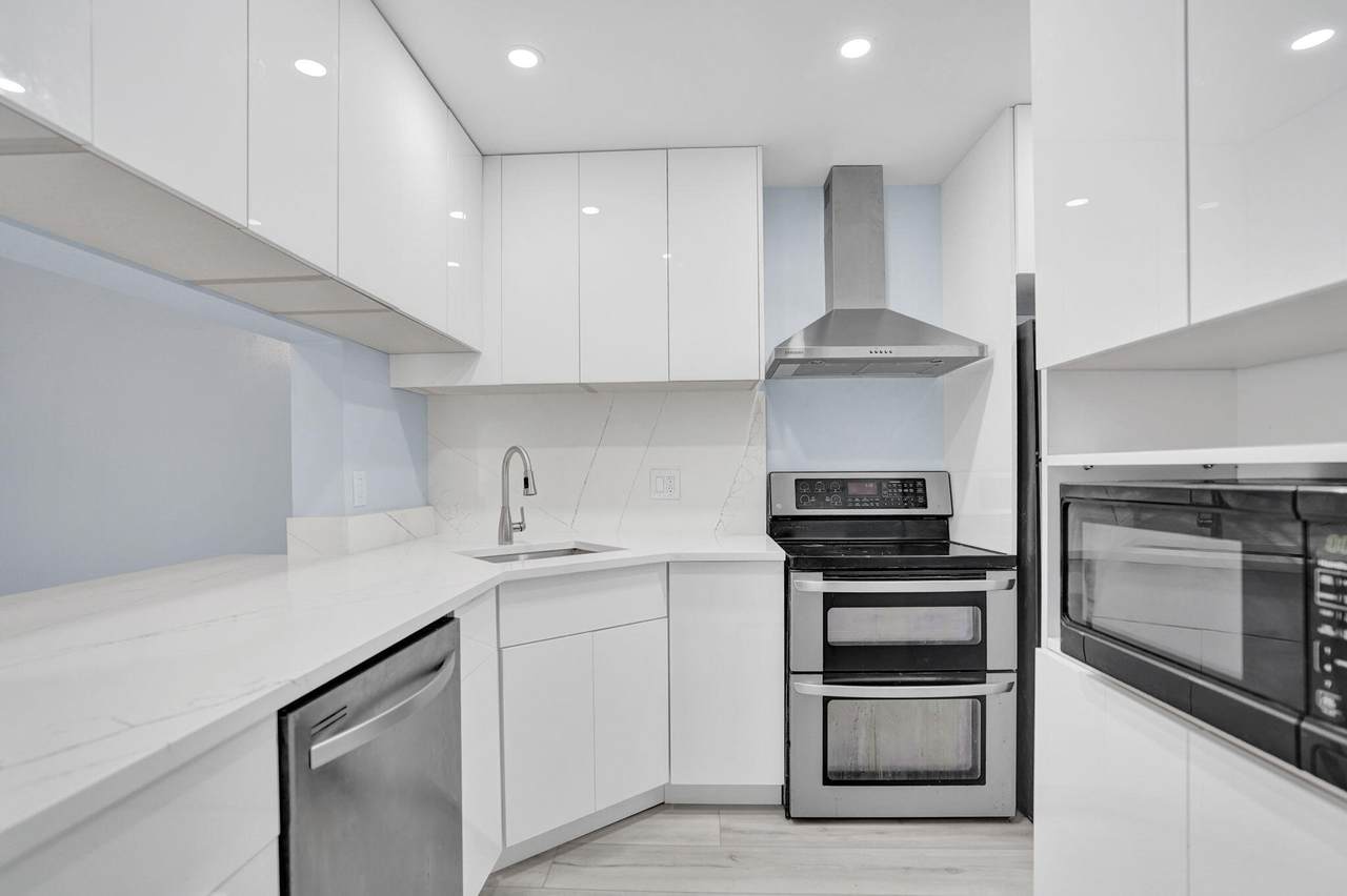 203 Foxtail Drive - Photo 1