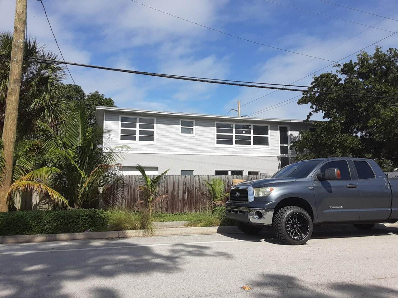 799 34th Court - Photo 1