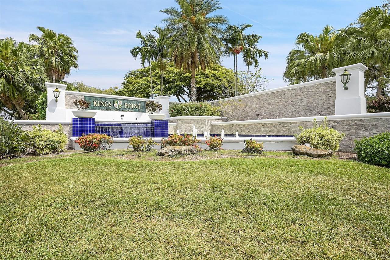 9968 Belfort Cir - Photo 1