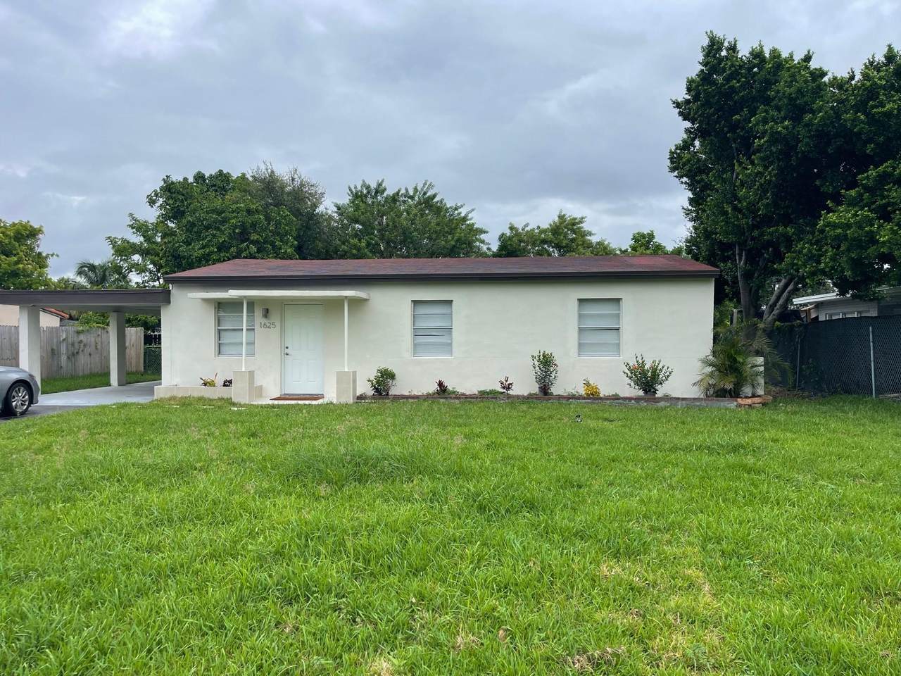 1625 12TH CT - Photo 1