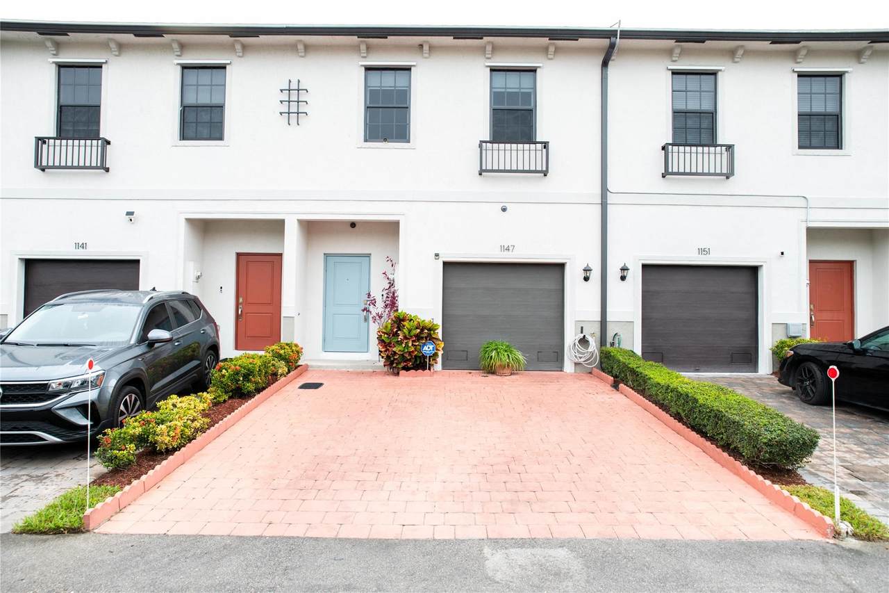 1147 7Th Ave - Photo 1