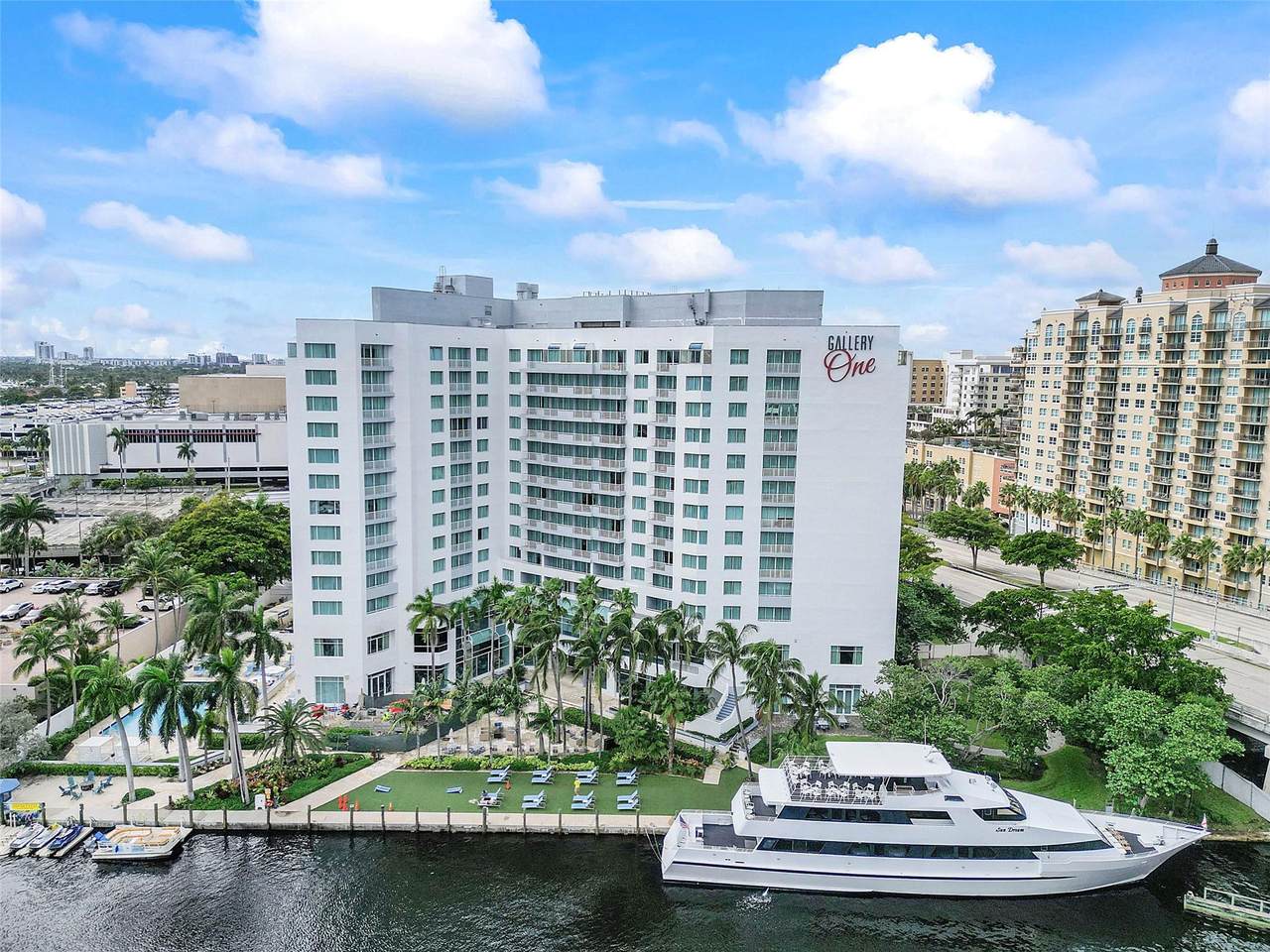 2670 Sunrise Blvd - Photo 1