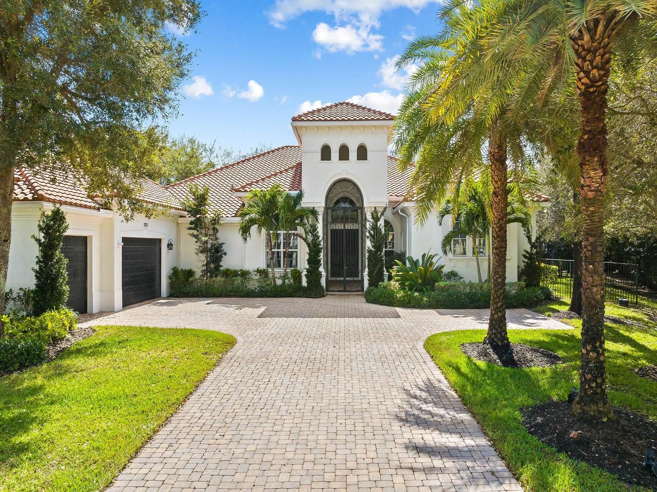 12922 Grand Oaks Dr - Photo 1