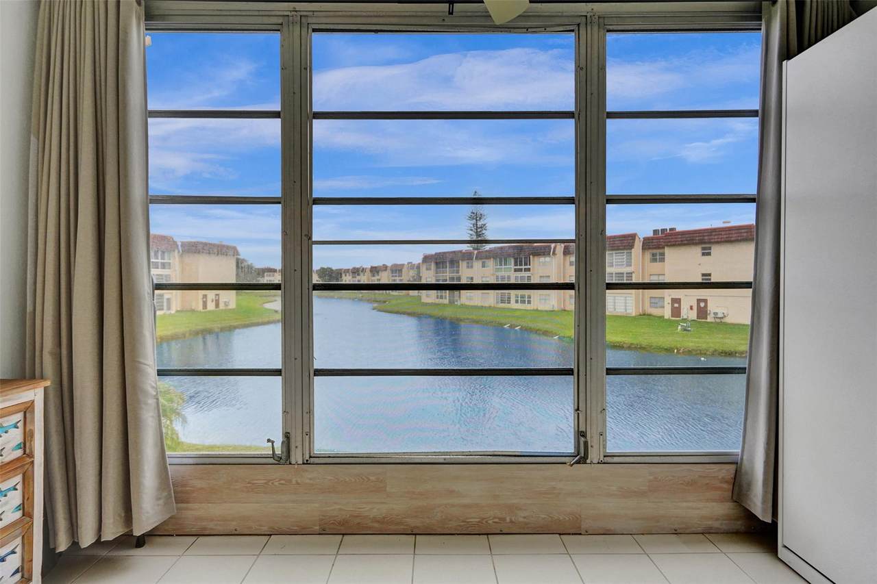 8861 Sunrise Lakes Blvd - Photo 1