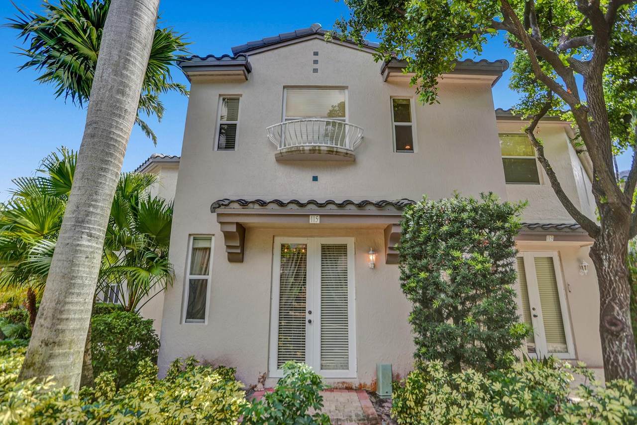 1900 Oceanwalk Ln - Photo 1
