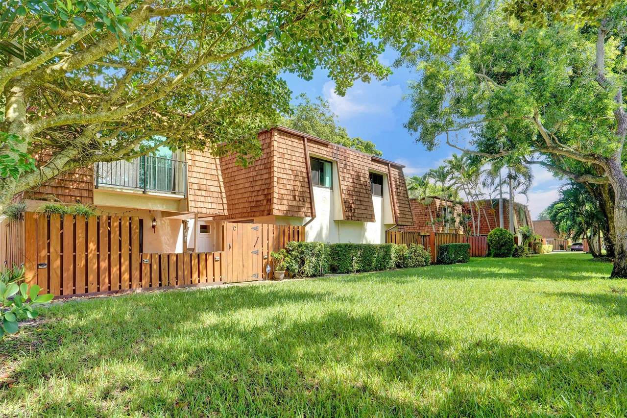 2070 90th Ave - Photo 1