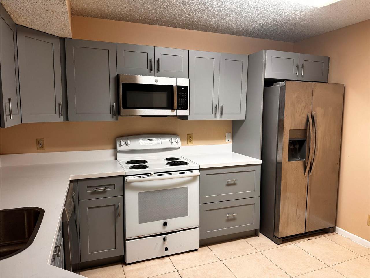 https://bt-photos.global.ssl.fastly.net/beaches/1280_boomver_1_F10487367-2.jpg