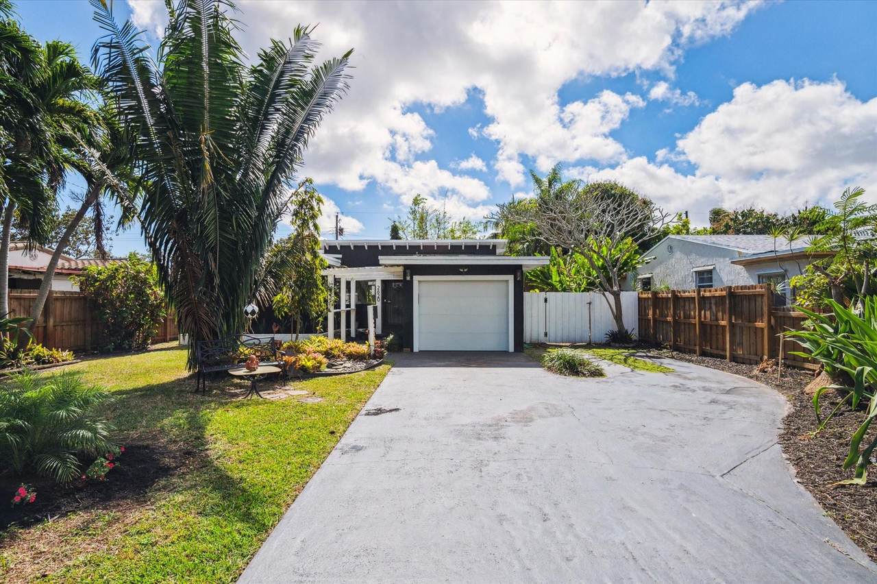 2620 Wilson Street - Photo 1