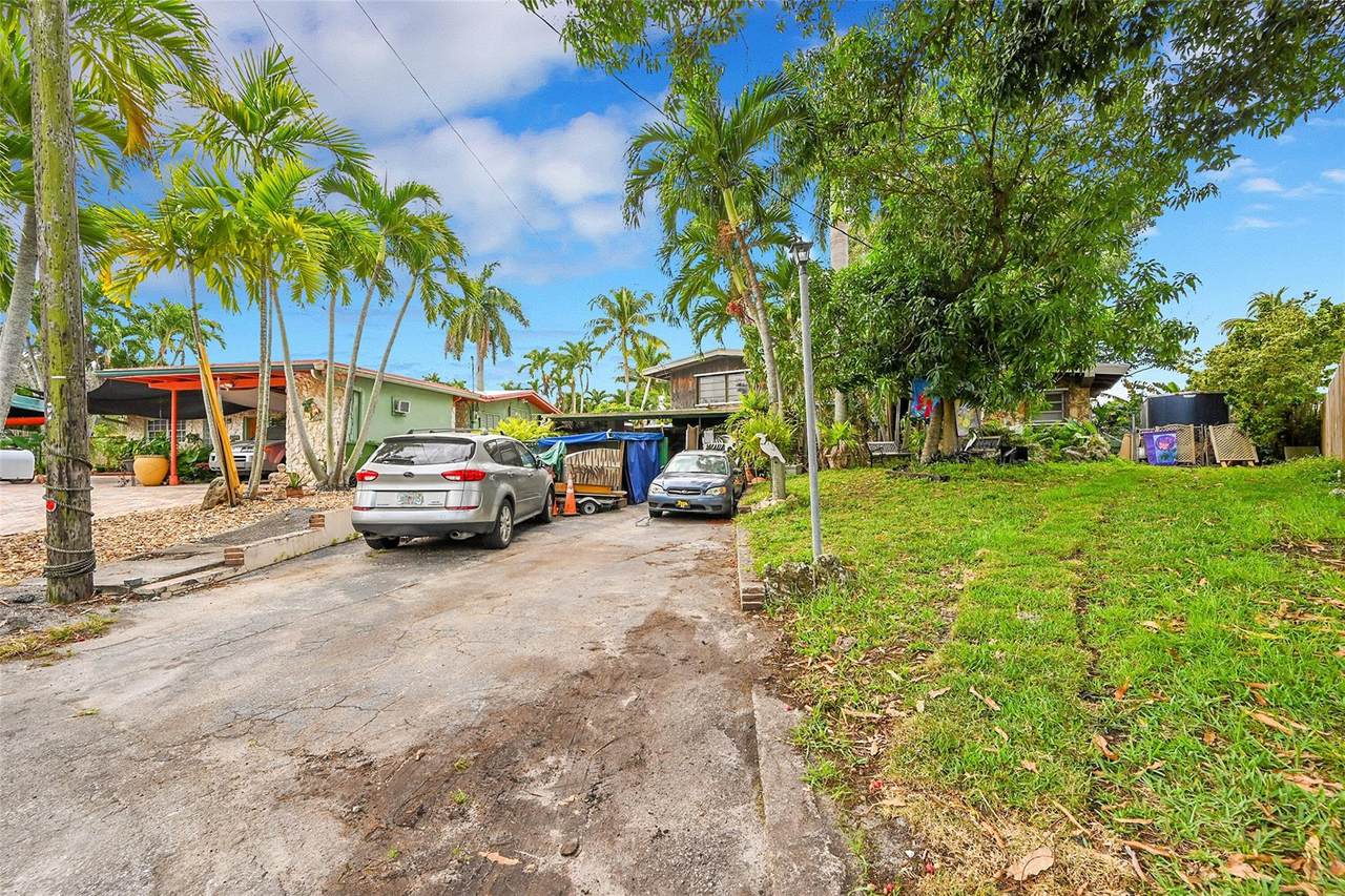 2655 Flamingo Ln - Photo 1