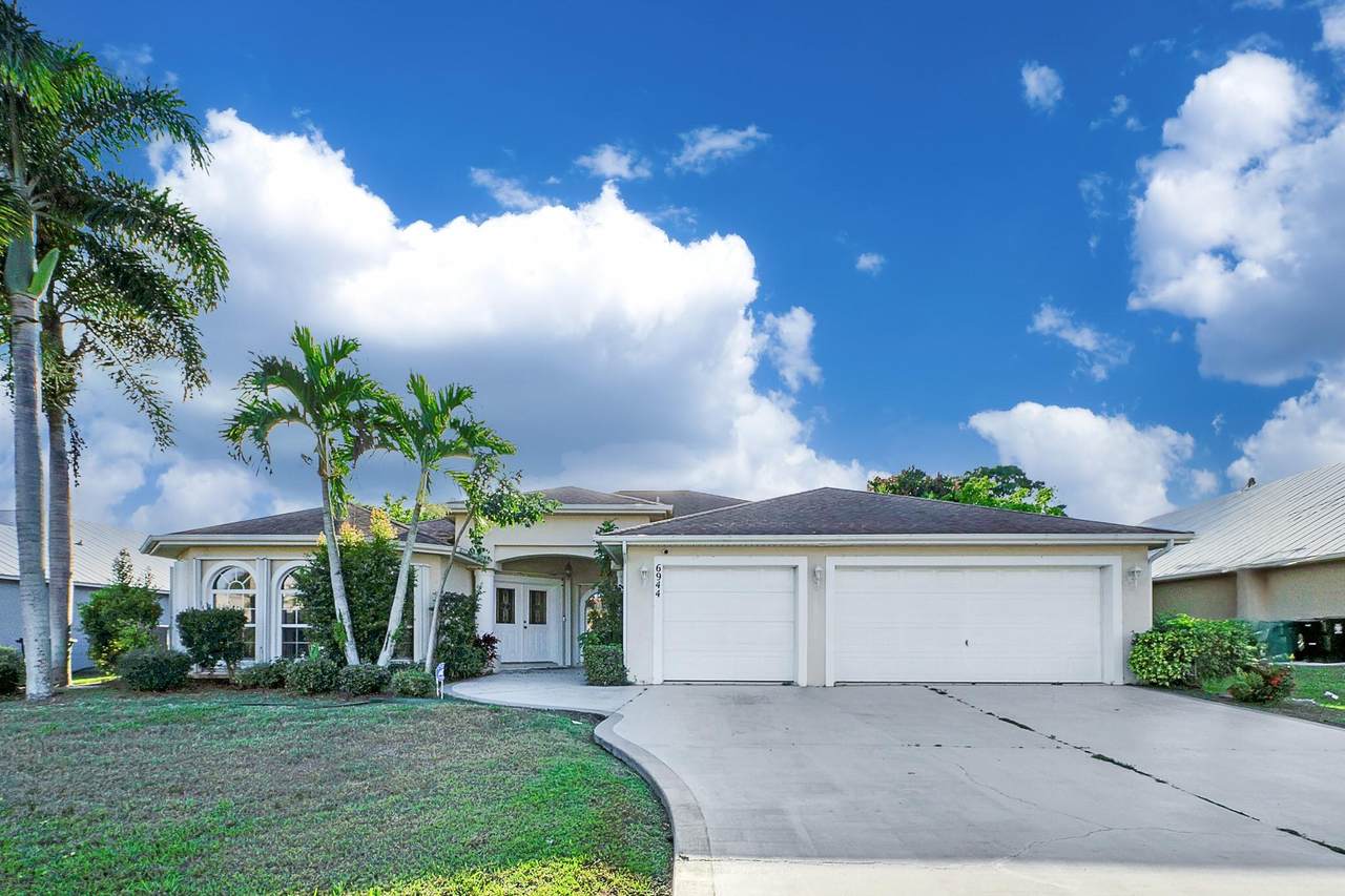 6944 Daffodil Ln - Photo 1