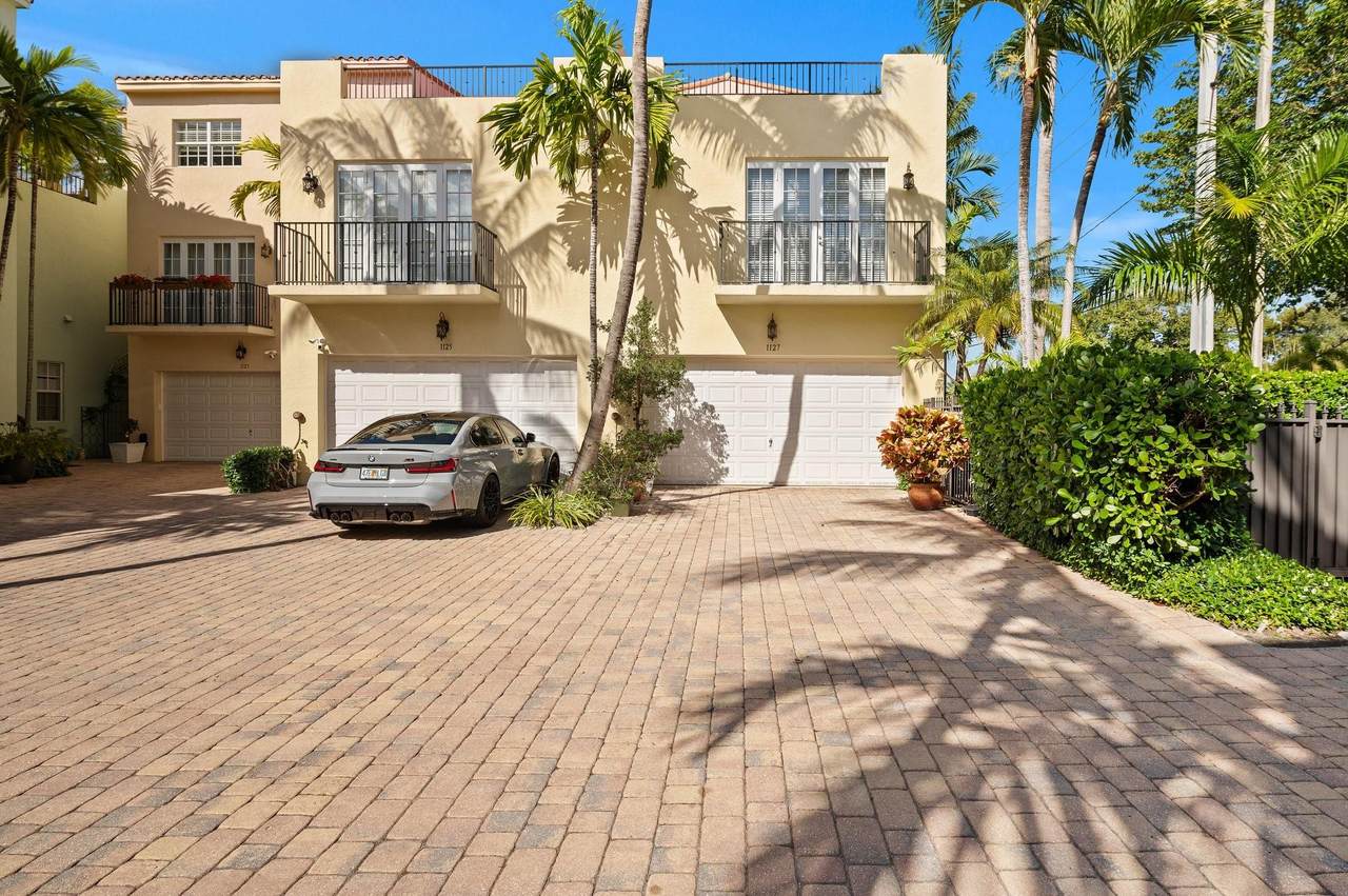 1127 18th Ave - Photo 1