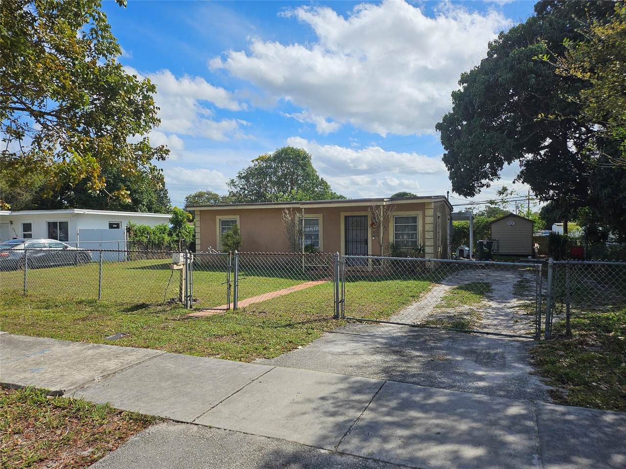 2520 160th St - Photo 1