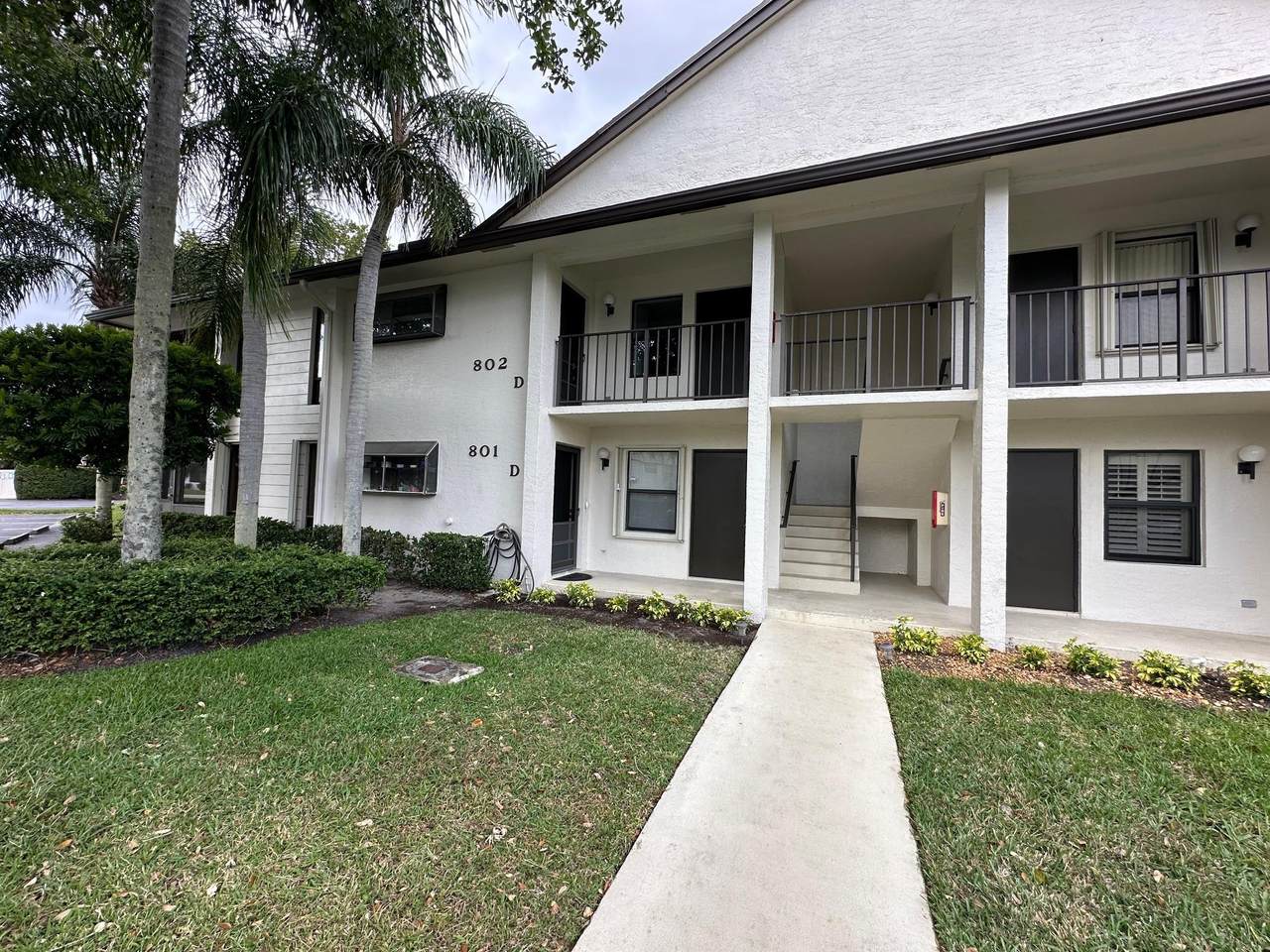 802 Wingfoot Dr - Photo 1