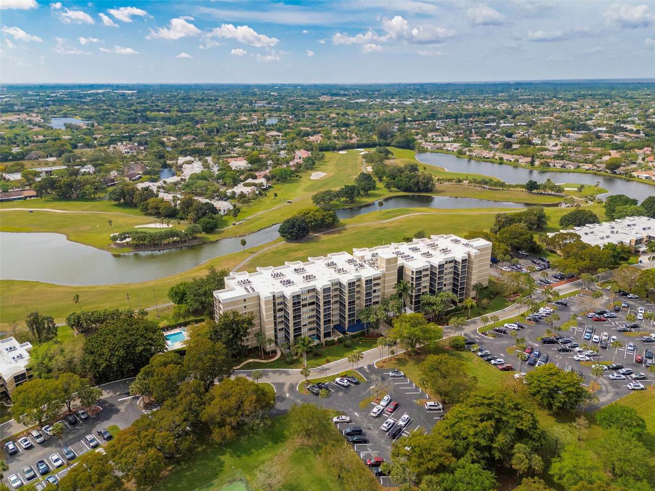 16300 Golf Club Rd - Photo 1