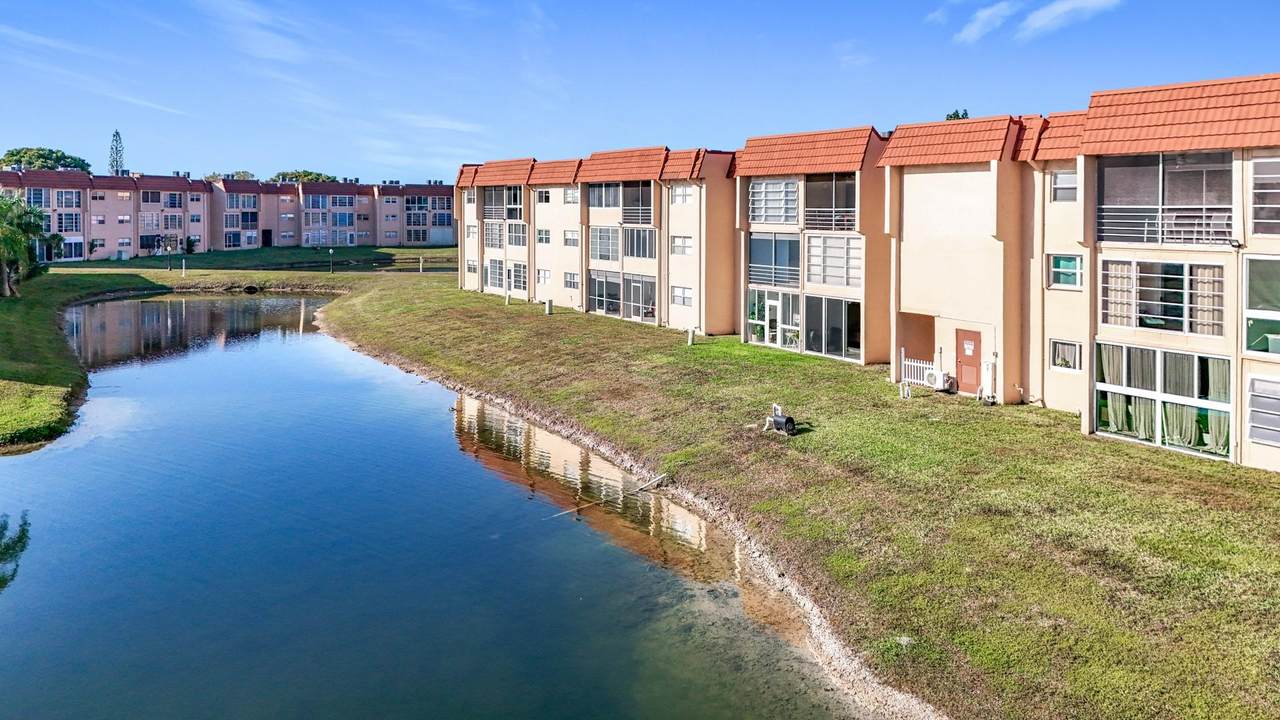 8950 Sunrise Lakes Blvd - Photo 1