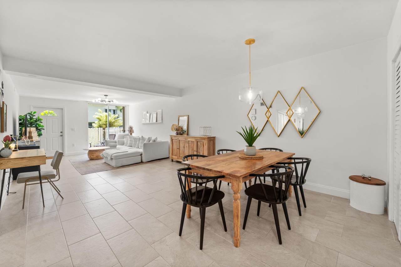 1655 115th St - Photo 1