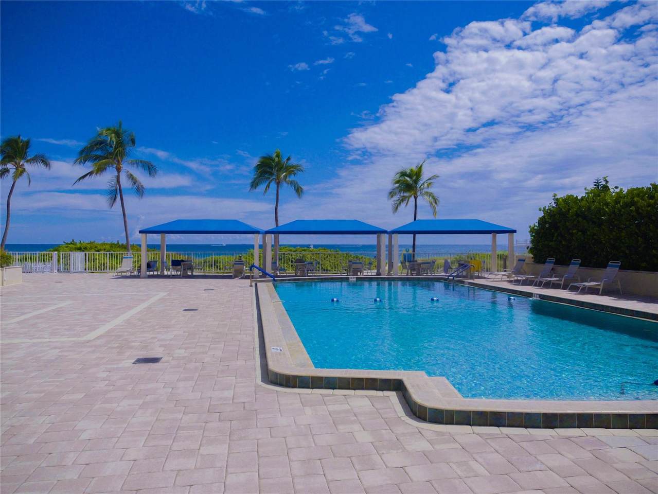 https://bt-photos.global.ssl.fastly.net/beaches/1280_boomver_1_F10494520-2.jpg
