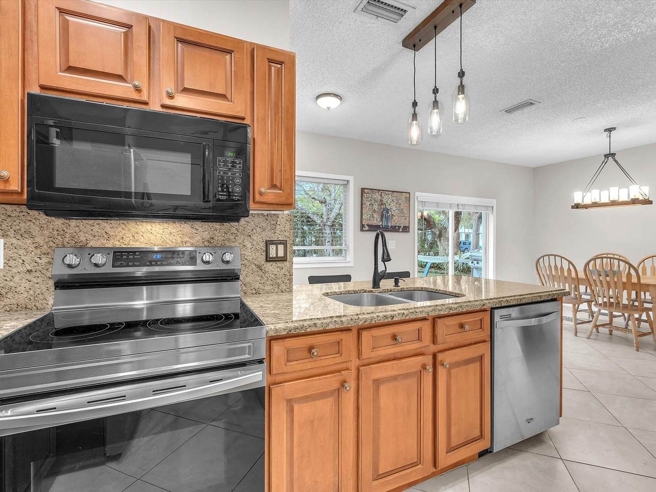 4776 Lago Vista Dr - Photo 1