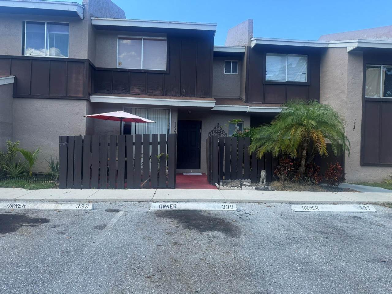 1339 Susssex Drive - Photo 1