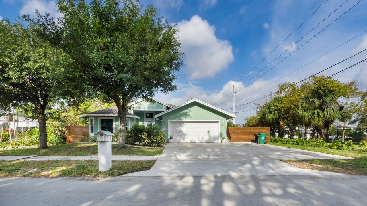 4521 25th Ave - Photo 1