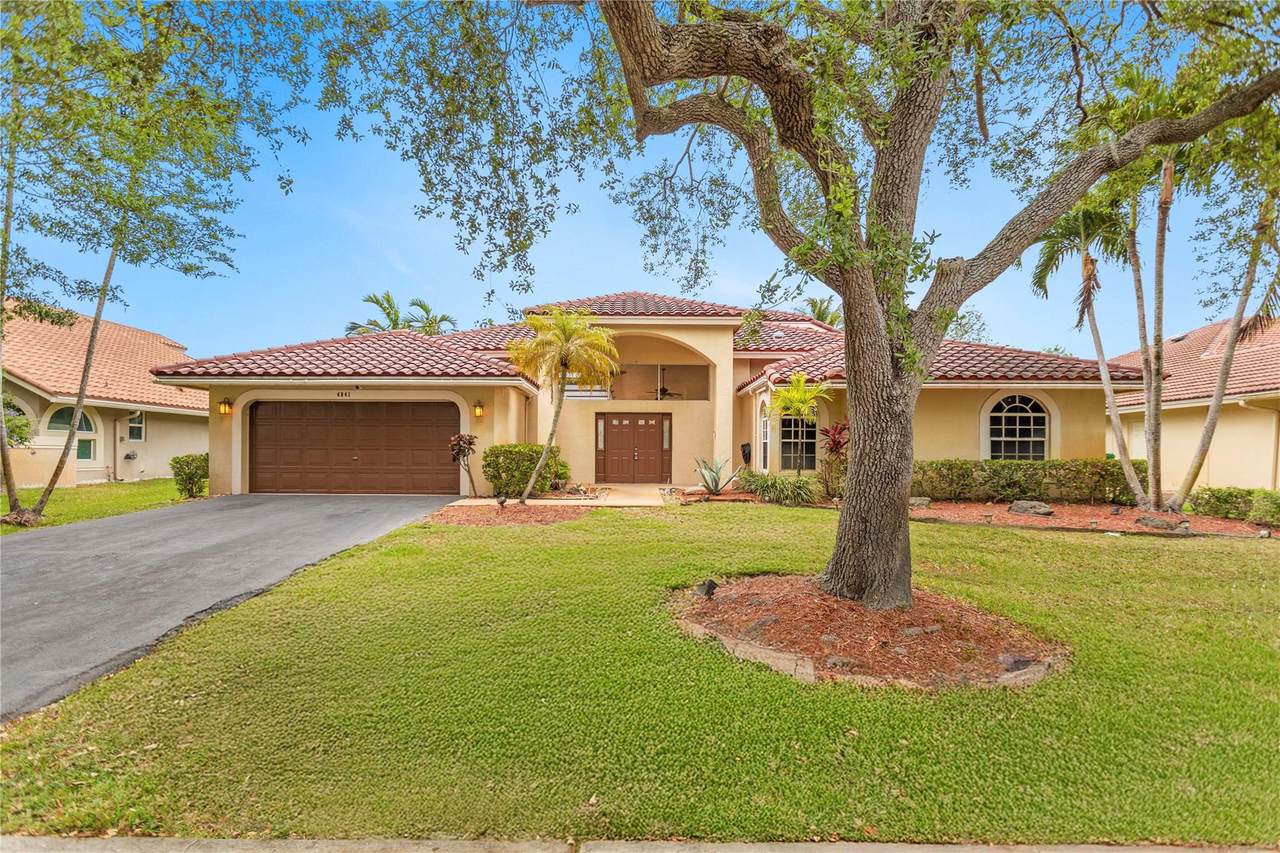 4841 104th Ln - Photo 1