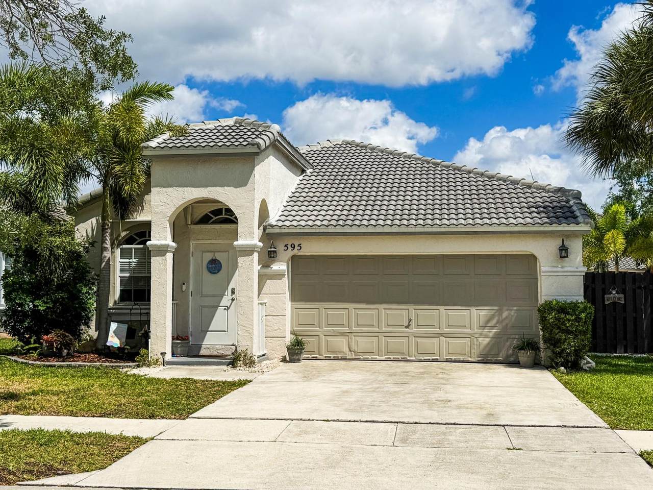 595 159th Ln - Photo 1