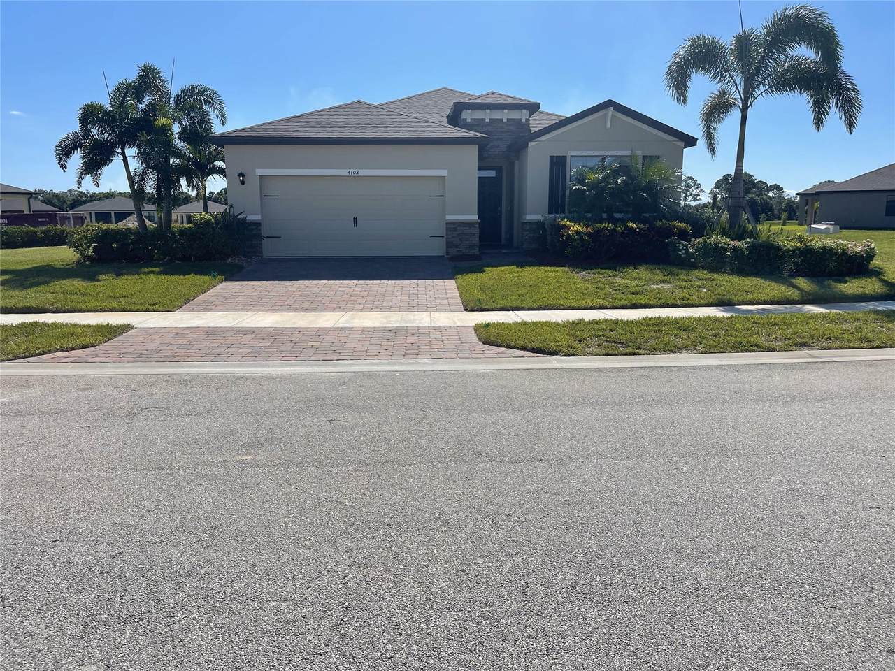 4102 Keeson Cir - Photo 1