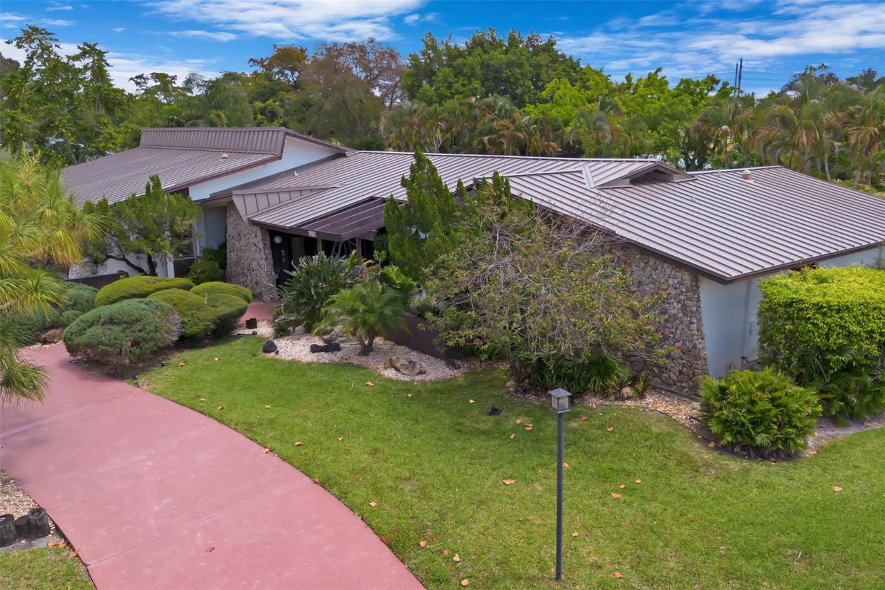 5200 Woodlands Bl - Photo 1