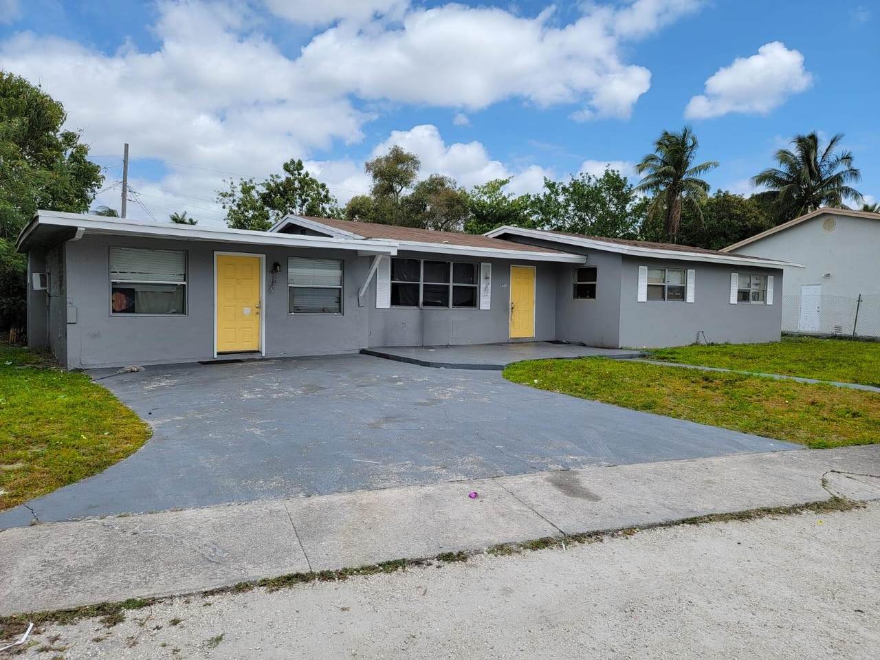 1225 16TH CT - Photo 1
