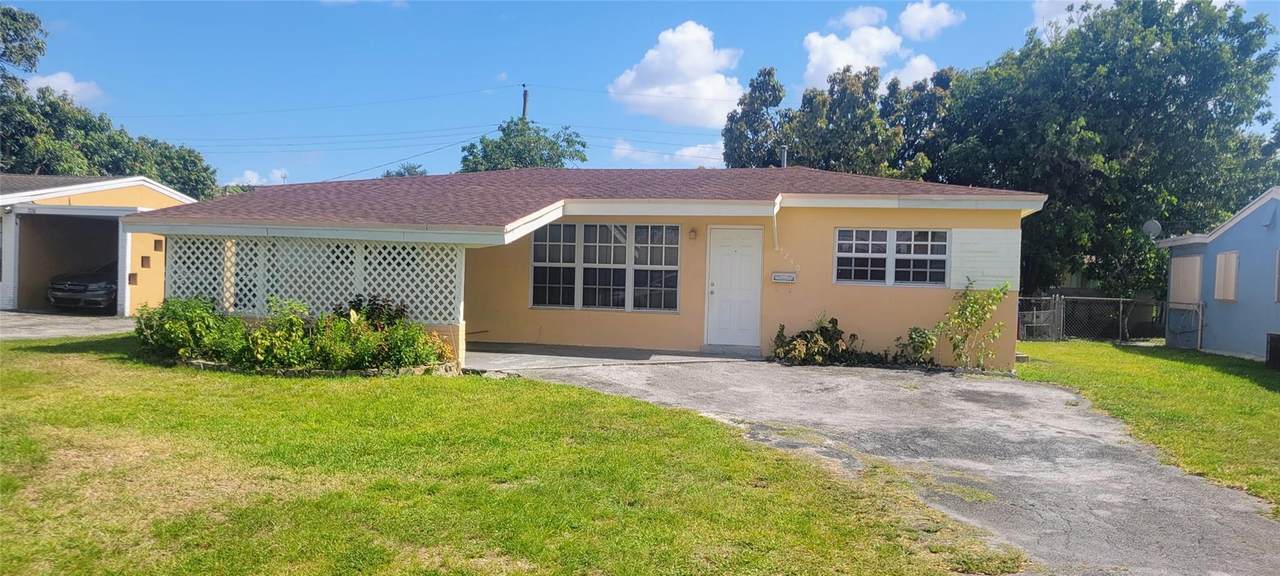 7240 Tropicana St - Photo 1