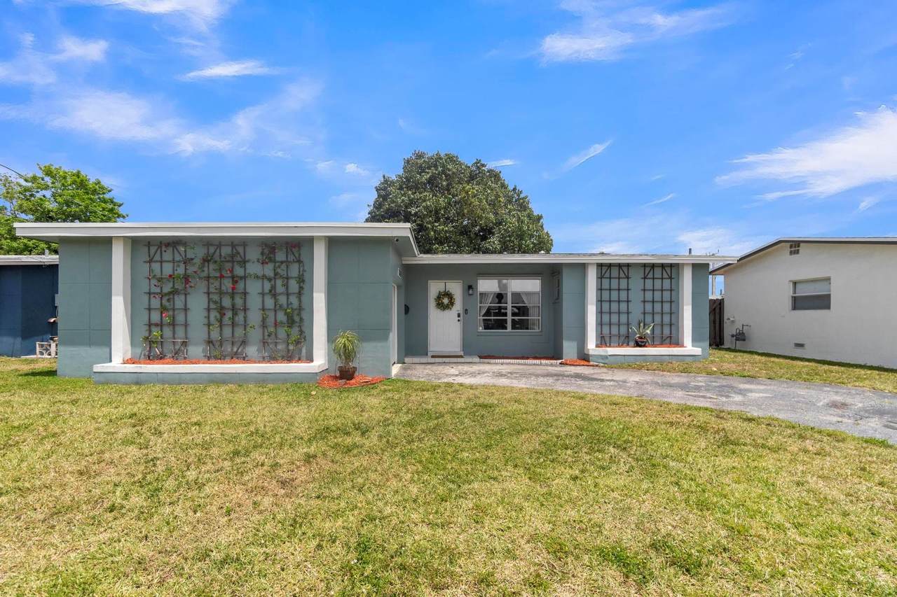 2620 85th Ave - Photo 1