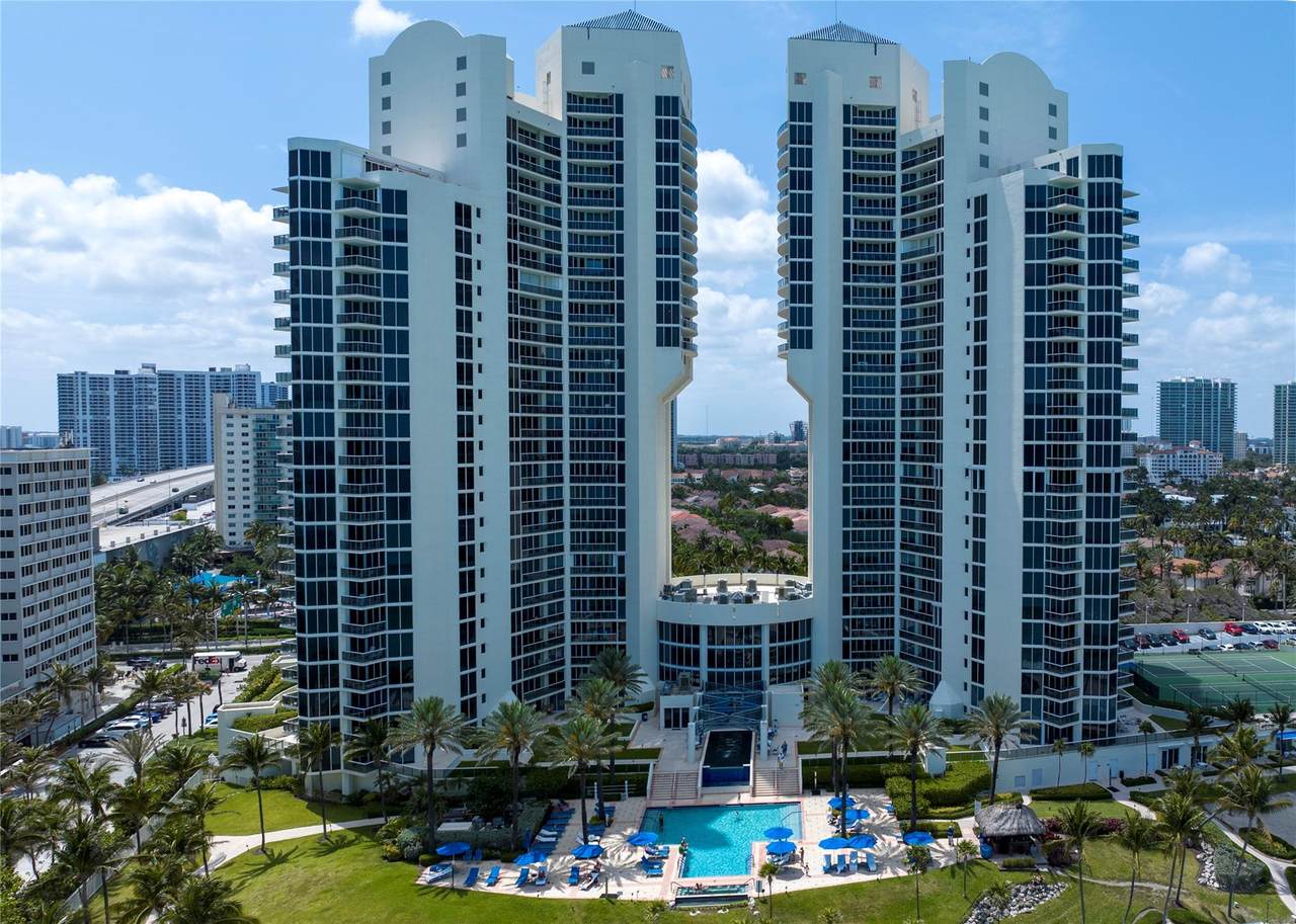 19333 Collins Ave - Photo 1