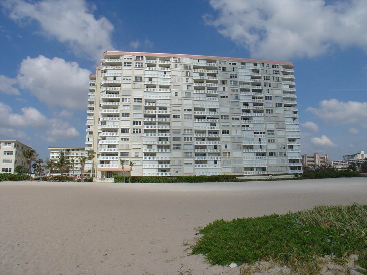 1012 Ocean Blvd - Photo 1
