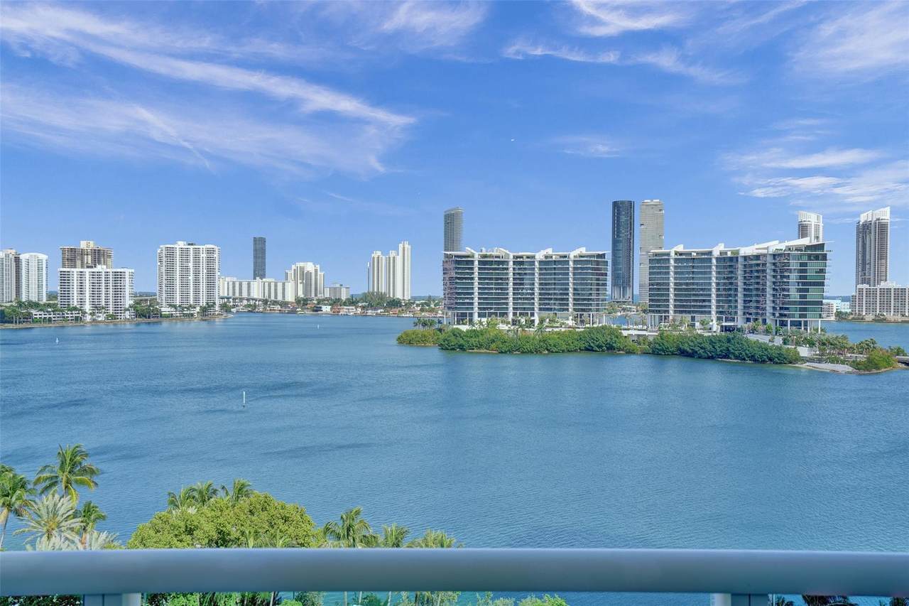 https://bt-photos.global.ssl.fastly.net/beaches/1280_boomver_1_F10501116-2.jpg