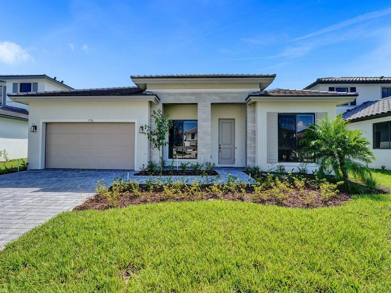5736 104th Terrace - Photo 1