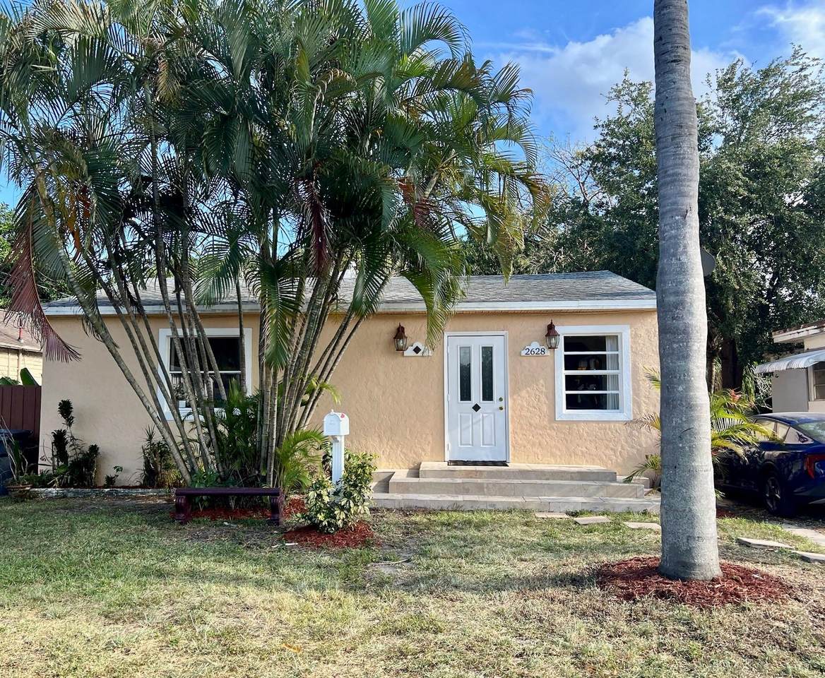 2628 Hayes St - Photo 1