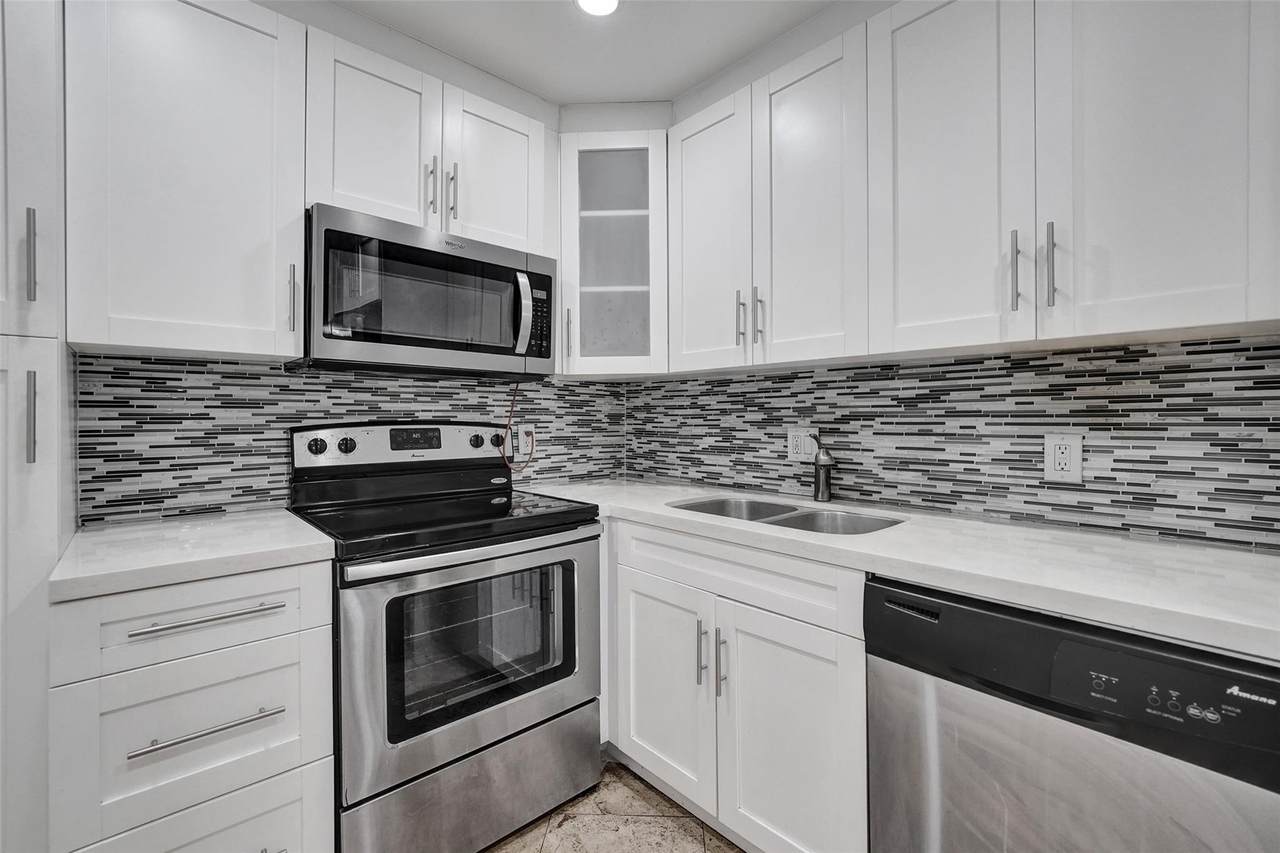 4000 Hills Dr - Photo 1