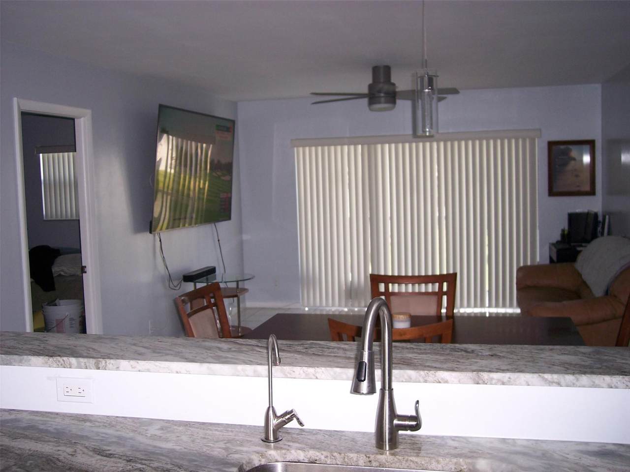 https://bt-photos.global.ssl.fastly.net/beaches/1280_boomver_1_F10502100-2.jpg