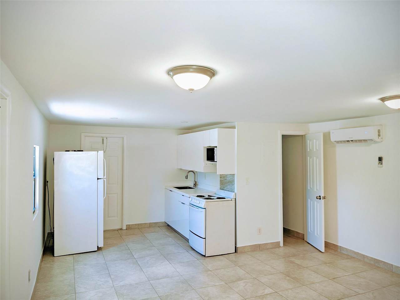 320 15th St - Photo 1