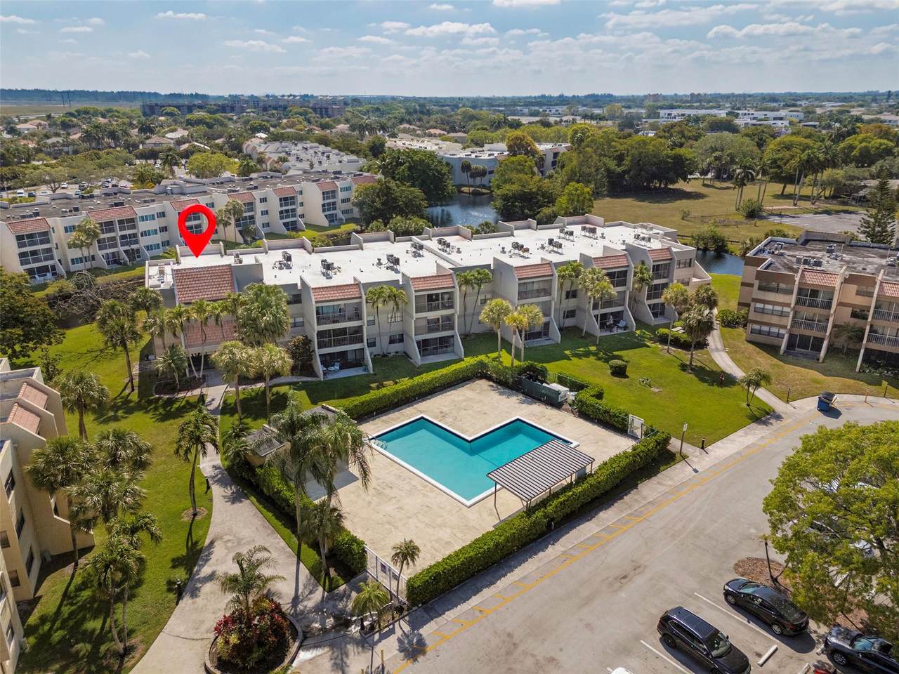 230 Lakeview Dr - Photo 1