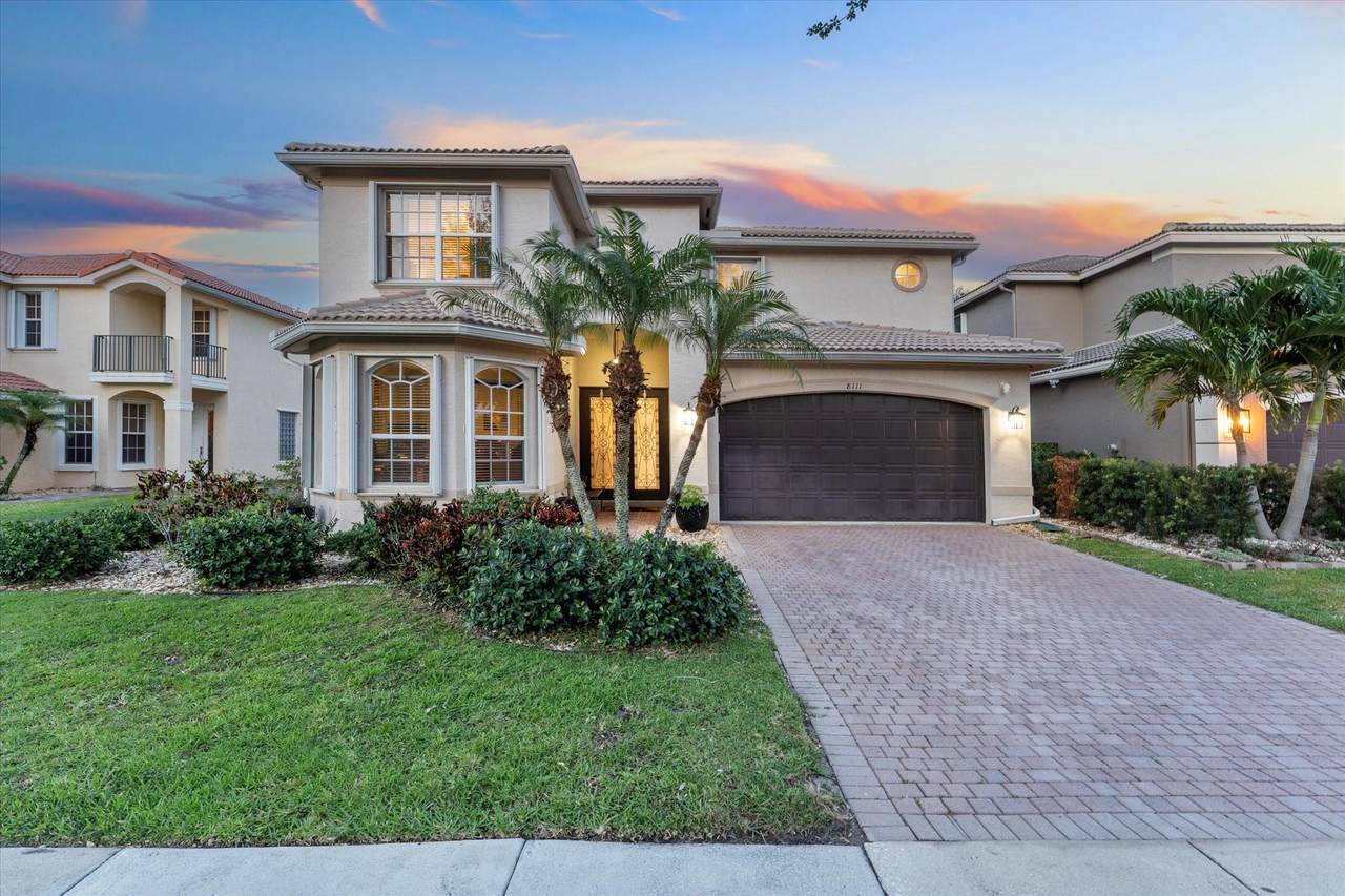 8111 Emerald Winds Cir - Photo 1