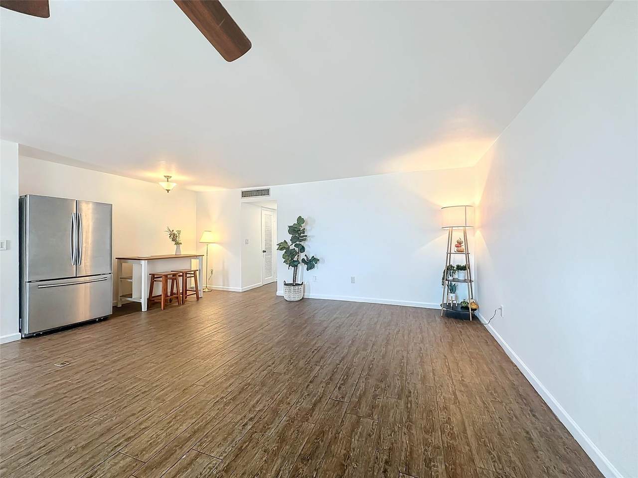 7133 Bay Dr - Photo 1