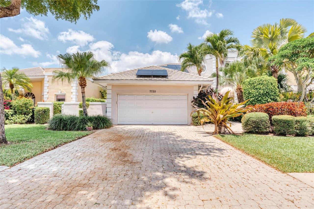 7725 Travelers Tree Dr - Photo 1