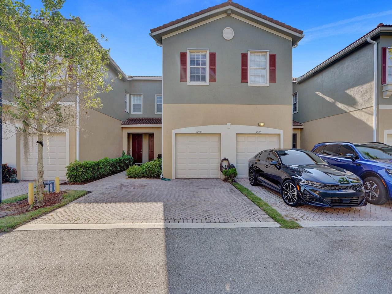 5810 Hampton Hills Blvd - Photo 1